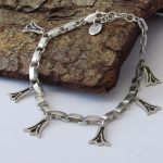 Pulsera Diseño Copihue